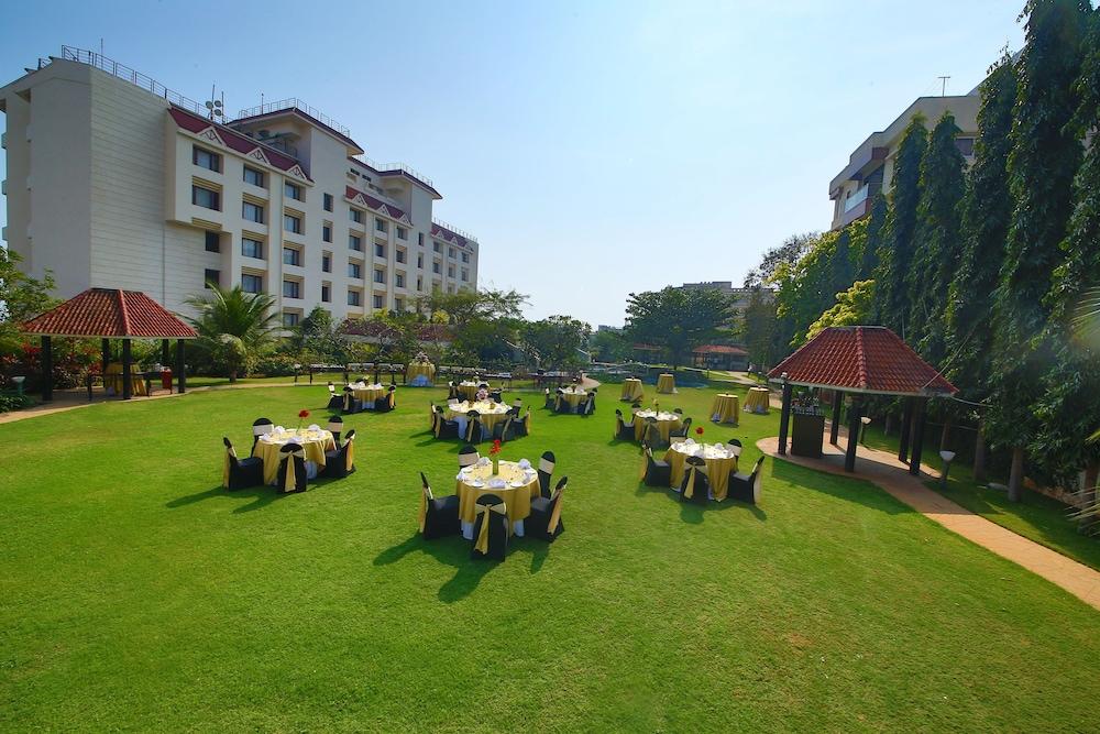 Welcomhotel By Itc Hotels, Devee Grand Bay, Visakhapatnam Exterior foto